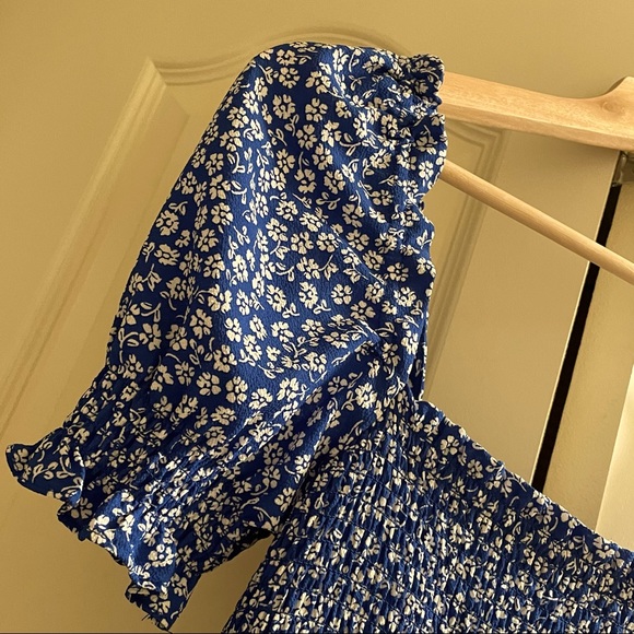 Blue and white flower dress - Picture 3 of 4